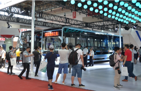2019 베이징 국제 박람회 버스, 트럭 및 부품,킹 롱 버스가 차세대 5G 지능형 네트워크 공공 전송을 시작했습니다.
